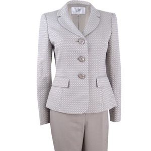 TAGS STILL ON IN THE BAG LE Suit tan/white